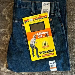 NWT Cowboy Cut Wrangler